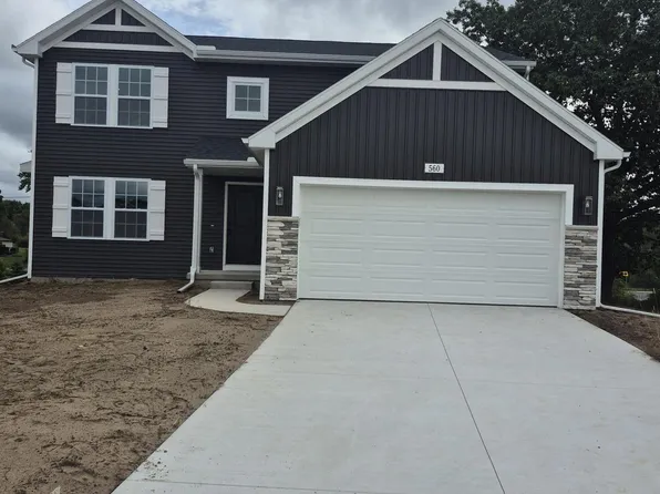 560 Snow Pine Ct NE, Cedar Springs, MI 49319