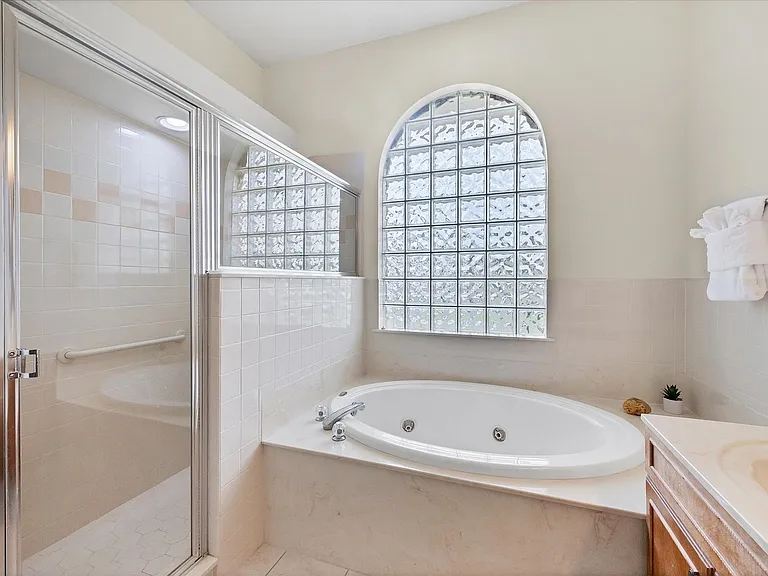 6392 Woodbirch Pl — Photo 22