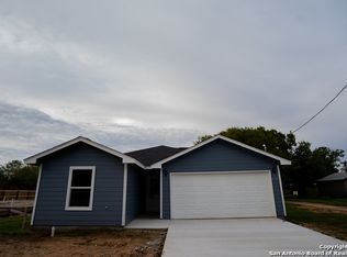 8125 E 2nd St, Somerset, TX 78069