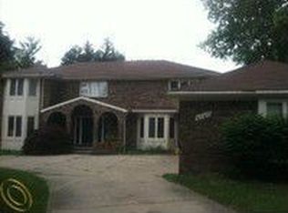 4140 Lakeridge Ln, Bloomfield Hills, MI 48302