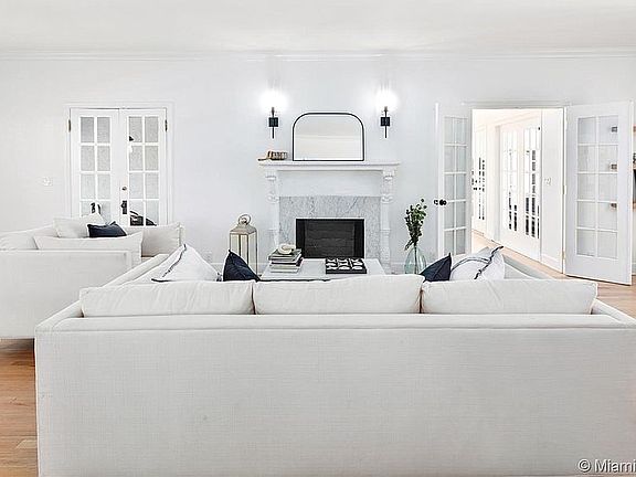 5th image of 724 Alhambra Circle