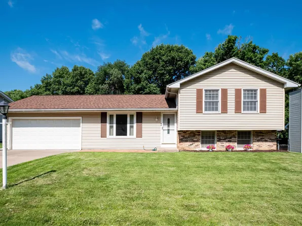 4005 N Marbleway Dr, Peoria, IL 61615