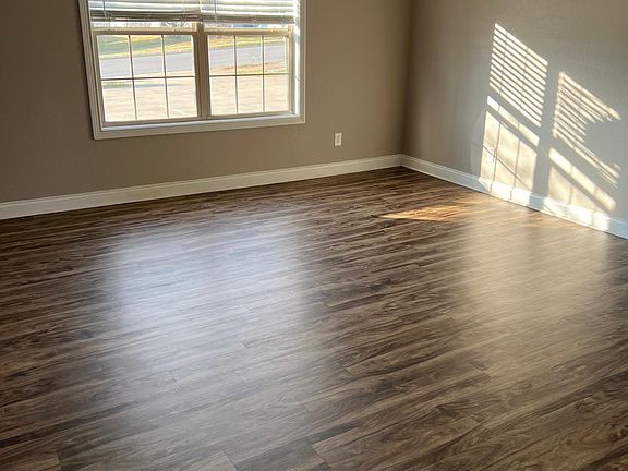 2nd image of 1817 Beckett Dr APT D
