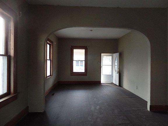 4th image of 1310 Avenue B