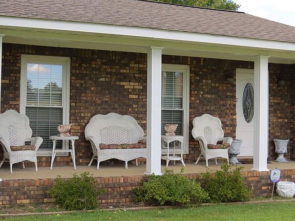4th image of 3132 Oakwood Dr