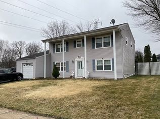 101 Clover Hill Dr, Flanders, NJ 07836