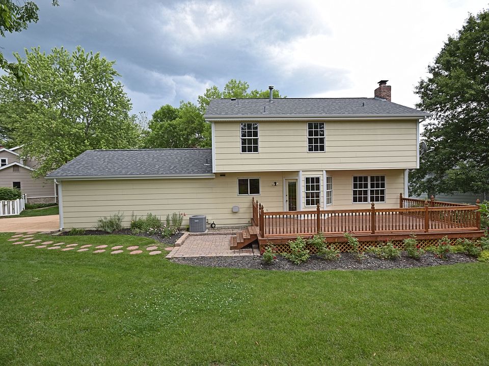 2nd image of 360 Fox Den Dr