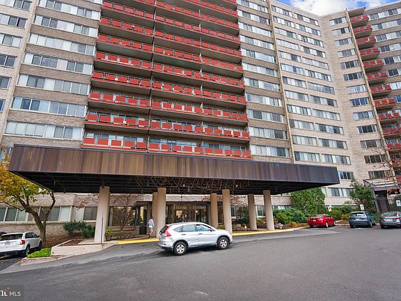 2nd image of 5340 Holmes Run Pkwy Unit 612