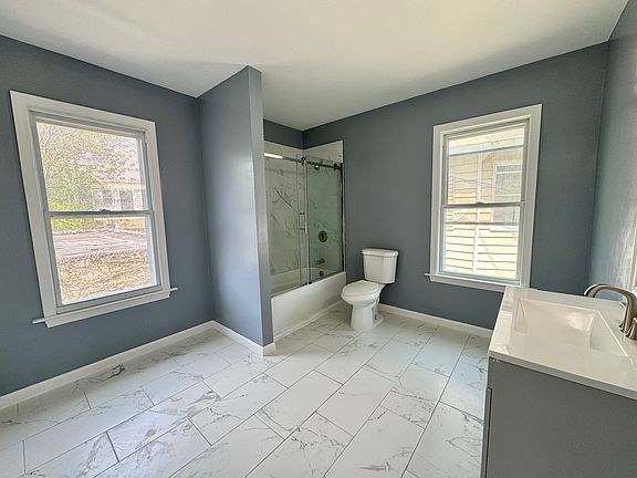 5th image of 15 Washington Ter Room 2