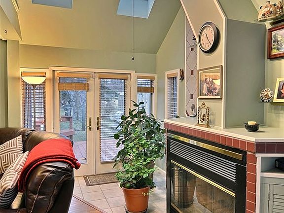 4th image of 145 Knox Dr