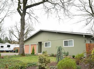 5695 Burma Rd, Lake Oswego, OR 97035