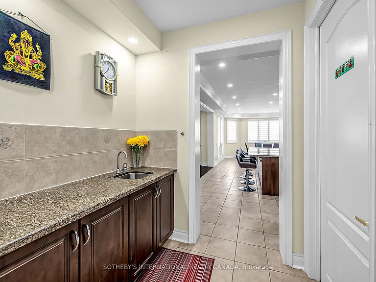 54 Kelways Cir #UPPER — Photo 7