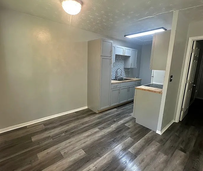 2414 Hancock Ave #2418 — Photo 13