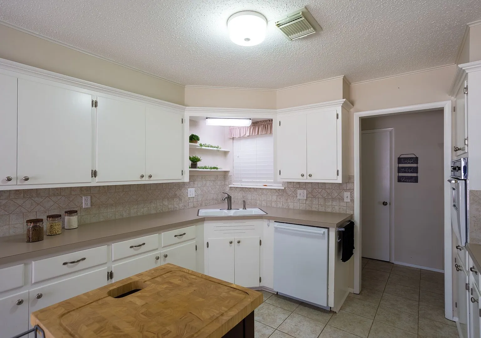 Great home in Bethany! — Photo 1