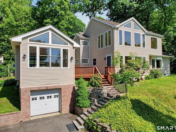 40 Manitook Drive, Oxford, CT 06478