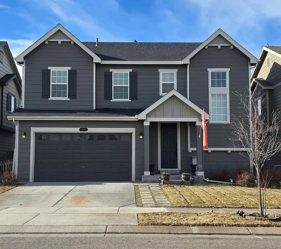 3 bed, 2.5 bath, 2444 sqft, $3,000 — Photo 1