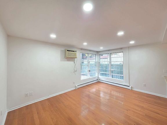 4th image of 177 Bay 49th St APT 2