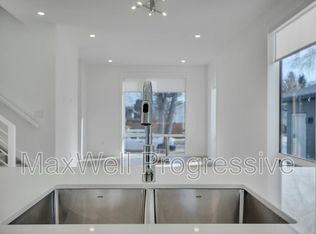 9009 93rd St NW #9011, Edmonton, AB T6C 3S5