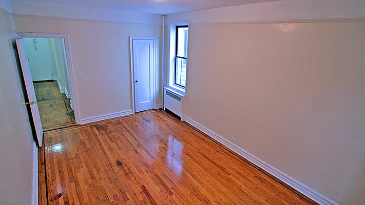 Rented by Tryax Realty Management | media 2