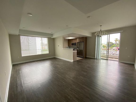 2nd image of 10909 Hartsook St #302