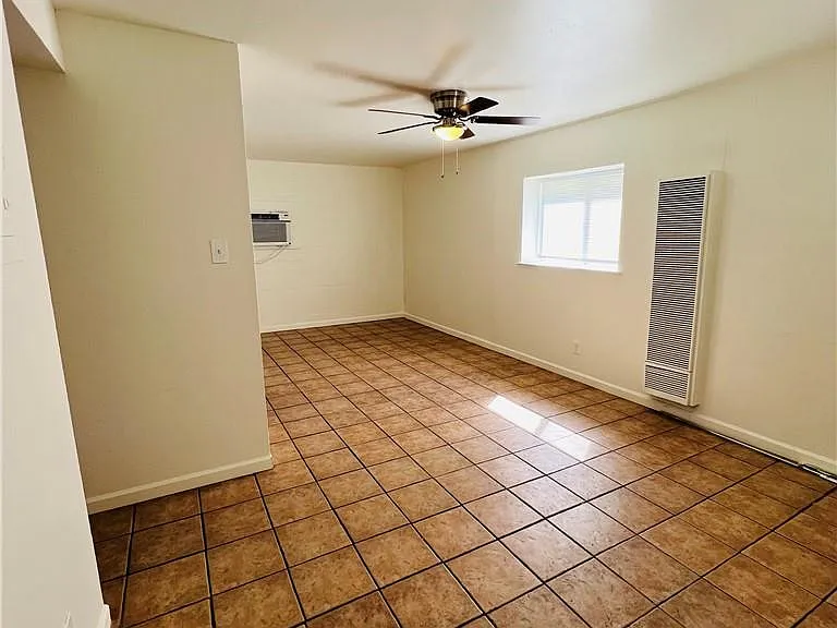 1914 Cullen Ave #B — Photo 10