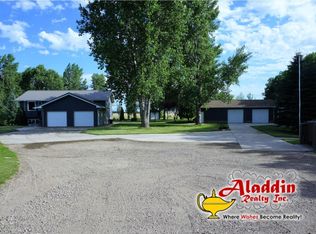 7455 Chestnut Dr, Bismarck, ND 58504