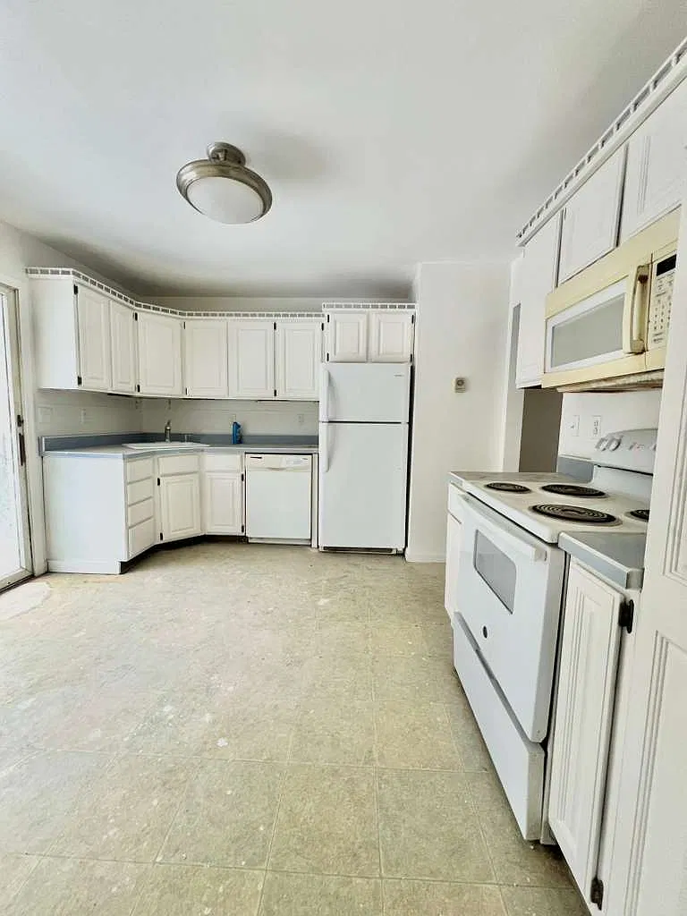 4 bed, 1782 sqft, $3,450 — Photo 4
