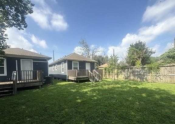 4th image of 3409 Providence St