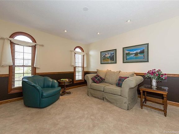5th image of 5461 Pine Ln