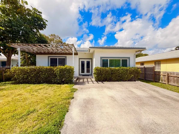 14 SW 7th Ave, Dania Beach, FL 33004