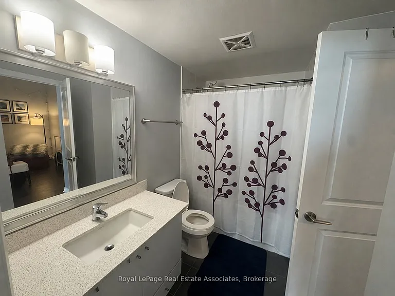 55 Eglinton Ave W #606 — Photo 8