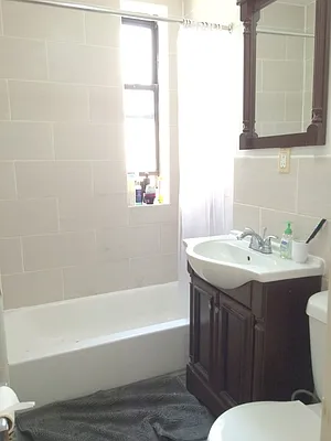 Rented by Uptown Flats LLC | media 10