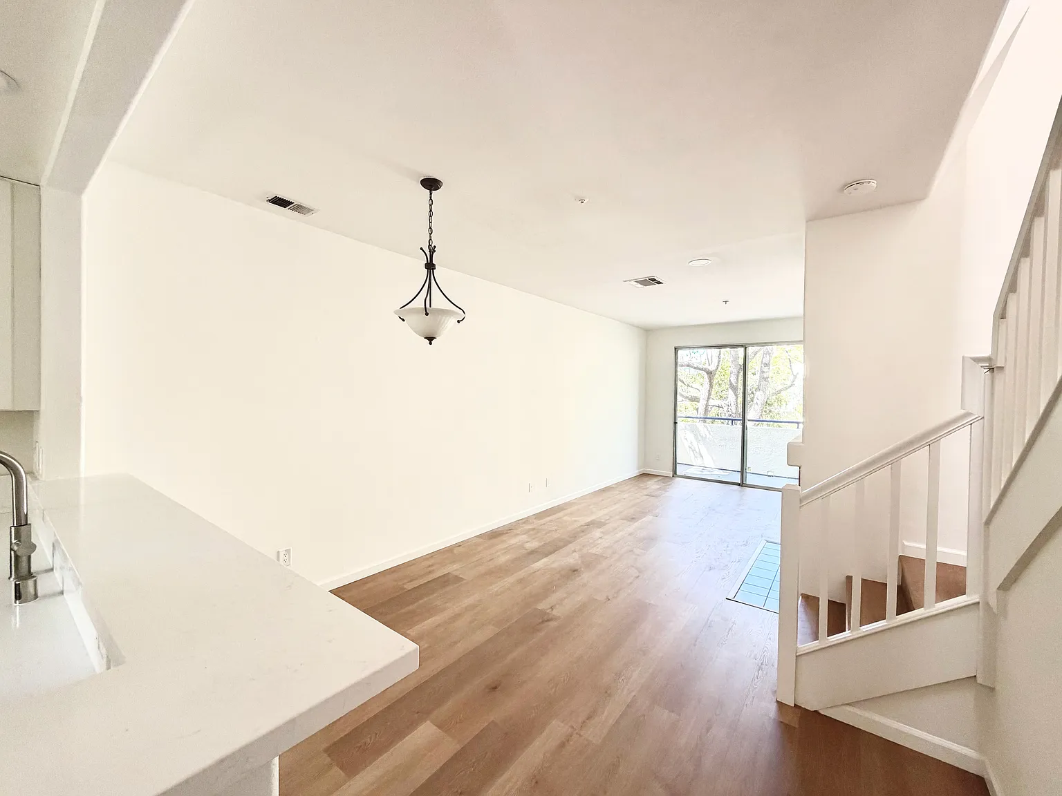 2585 Park Blvd — Photo 4