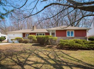 385 Avon Belden Rd, Avon Lake, OH 44012