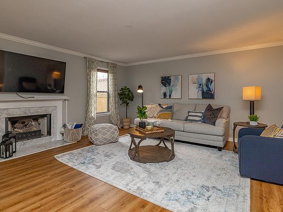 2nd image of 285 Rosemont Gdn