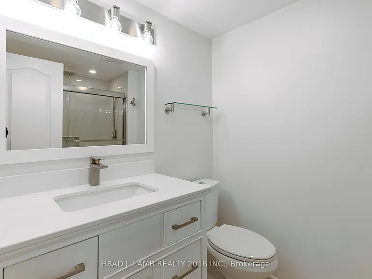 405 Hyacinthe Blvd #Townhouse 12 — Photo 16