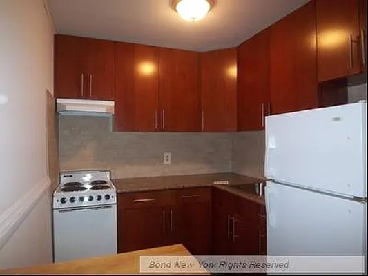 Rented by Bond New York | media 16