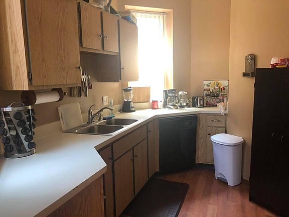 4th image of 4319 Lindell Blvd