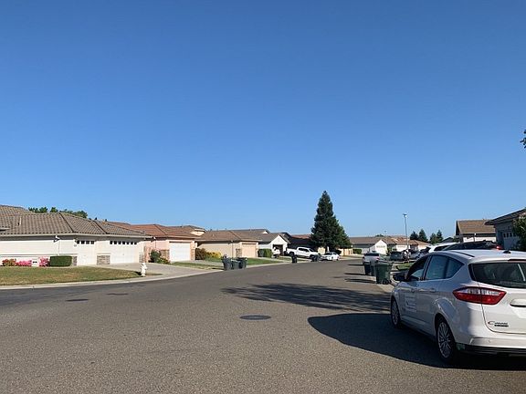 5th image of 7937 Dersingham Dr