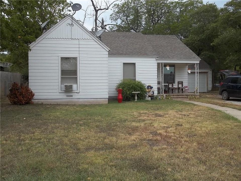 1st image of 1015 La Monte Dr