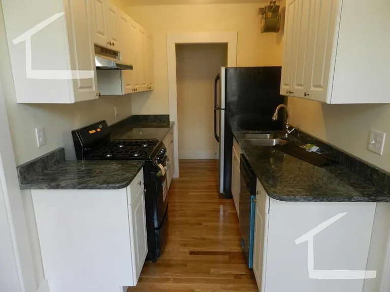 34 Quint Ave #21U — Photo 7