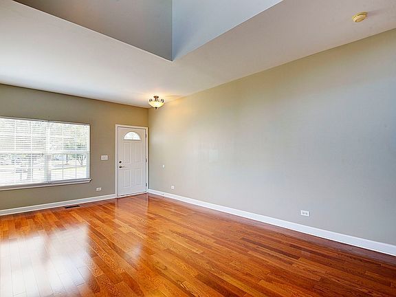 5th image of 2221 Margaret Ct #0