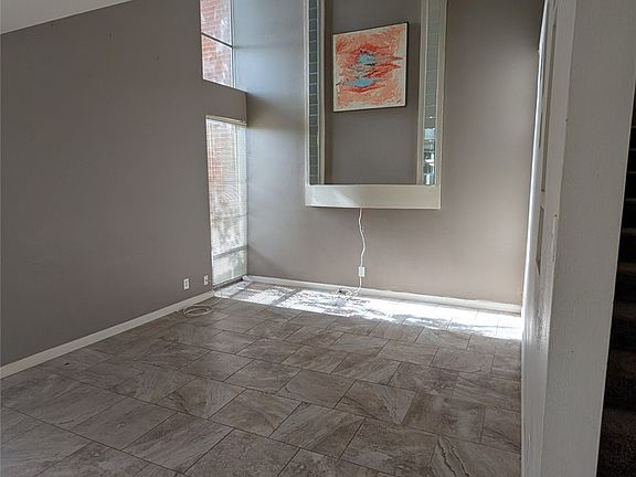 2nd image of 556 E Avenue J APT B