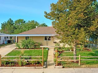 921 Victor St, Aurora, CO 80011