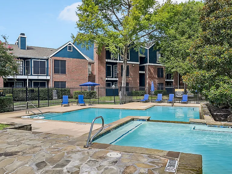 Eastgrove Apartments