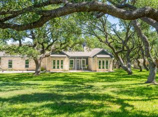 1002 N Canyonwood Dr, Dripping Springs, TX 78620