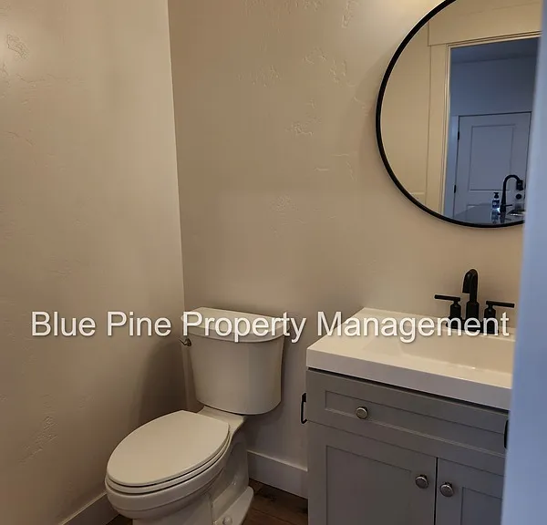 1664 S Higbee Ave — Photo 5