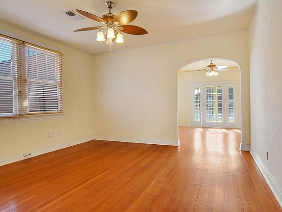 5th image of 2704 Soniat St