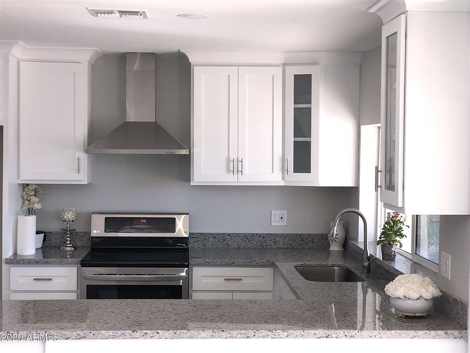 1st image of 3045 W Charleston Ave