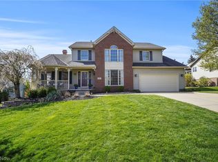 3116 Cambridge Dr, Stow, OH 44224
